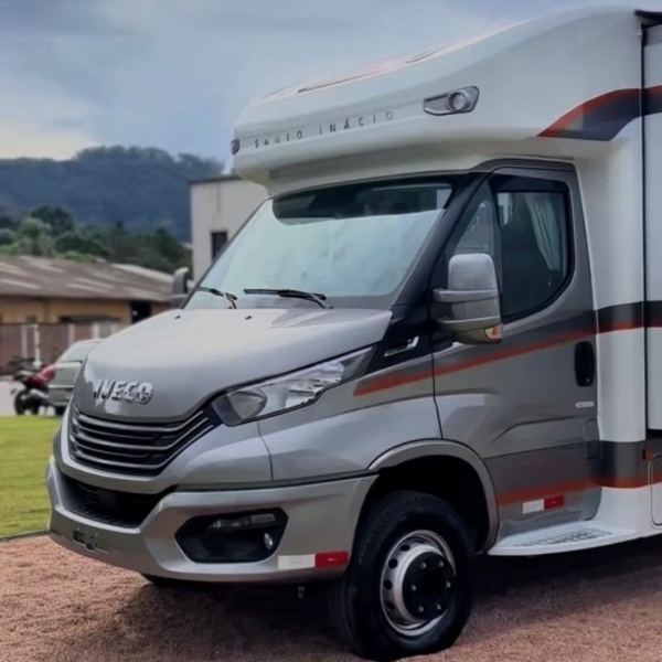 Motorhome Santo Inácio 7.8 SI ou R$954.000,00 no PIX 💰